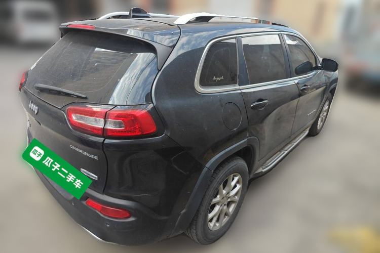 Used Jeep Cherokee 2016 2.4L Professional Smart Version