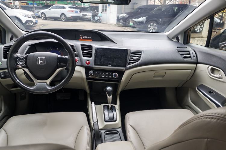 Used Honda Civic 2014 1.8L automatic comfort version
