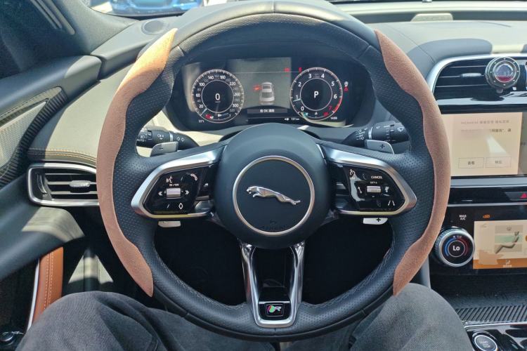 Used Jaguar XEL 2024 2.0T 250 PS R-DYNAMIC S Ebony Black Sport Edition Steering Wheel