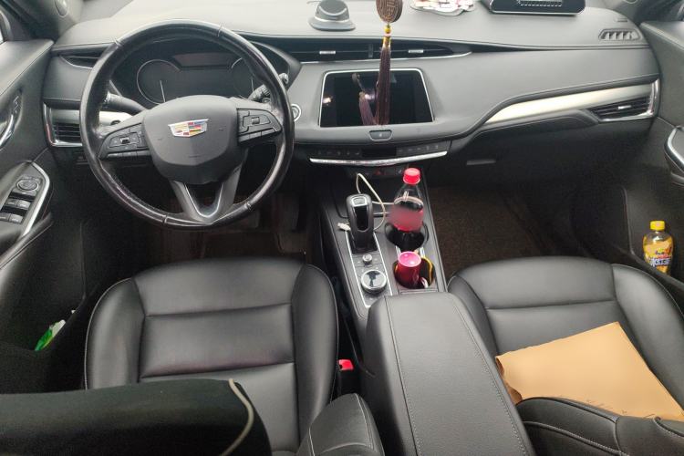 Used Cadillac XT4 2018 28T Two-Wheel Drive Leading Version
