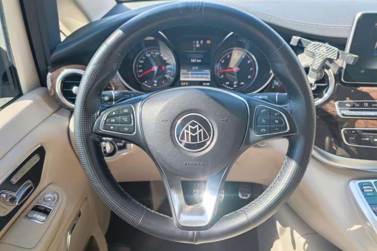 Used Mercedes-Benz V-Class 2016 V 260 L Prestige Extended Edition Interior 2