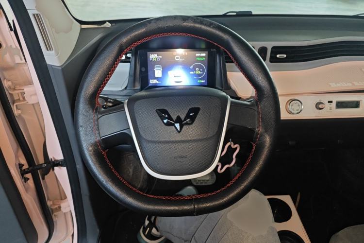 Used Wuling Hongguang MINIEV 2021 Macaron Premium Model – Lithium Iron Phosphate Steering Wheel