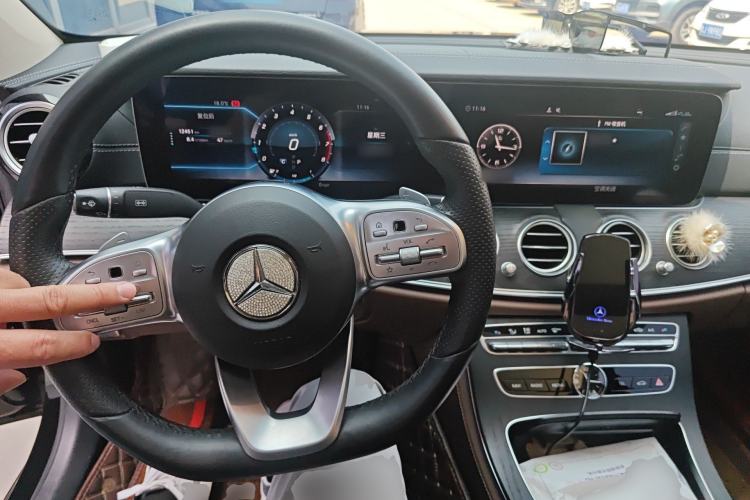 Used Mercedes-Benz E-Class 2020 Restyled E 300 L Sporty and Stylish Edition Steering Wheel