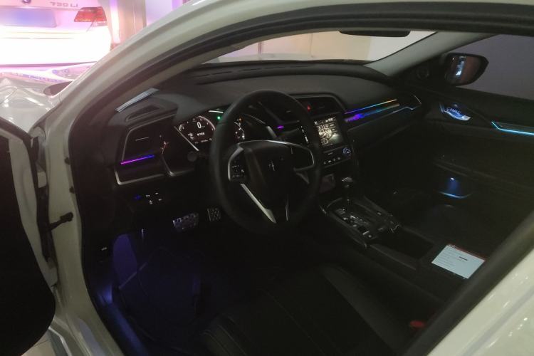 Used Honda Civic 2019 220TURBO CVT Dynamic Edition China VI Emission Standard Center Console