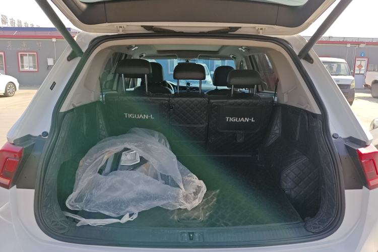 Used Volkswagen Tiguan L 2020 330TSI Automatic Two-Wheel Drive Smart Luxury Edition China VI Standard Trunk