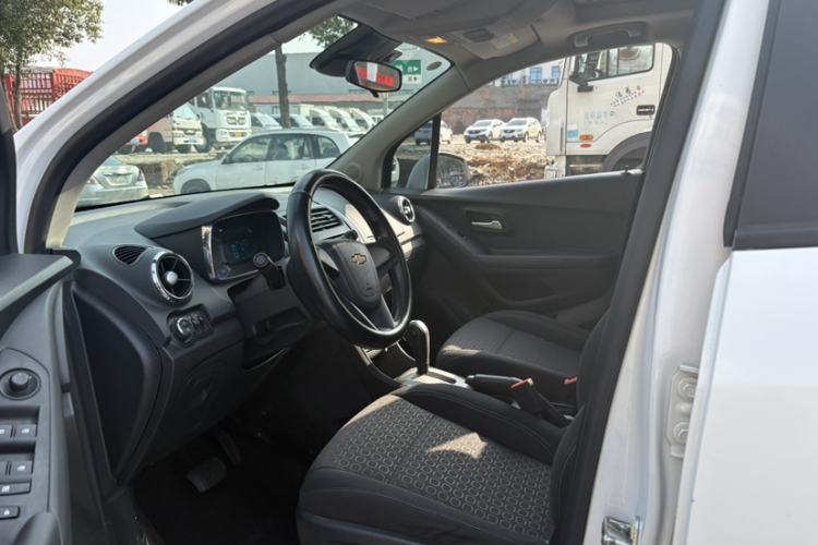 Used Chevrolet Trax 2016 1.4T Automatic Two-Wheel Drive Comfort Version with Sunroof