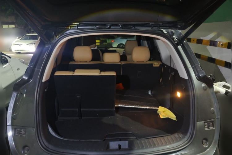 Used Landian E5 2024 Honor Edition 100KM Premium Model 7 Seats Trunk