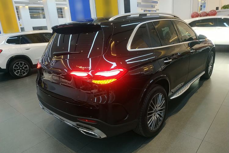 Used Mercedes-Benz GLC 2025 GLC 300 L 4MATIC Dynamic Model 5 Seats
