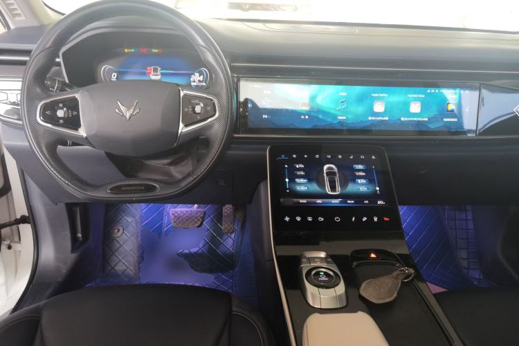 Used ARCFOX Alpha T 2022 653S+ 160kW Center Console