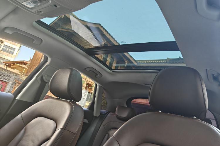 Used Audi Q3 2016 35 TFSI quattro all-wheel-drive style model Interior 8