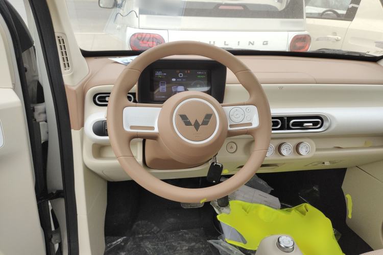 Used Wuling Hongguang MINIEV 2024 3rd Generation 215km Youth Edition
