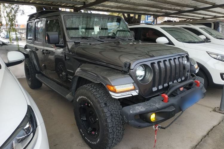 Used Jeep Wrangler 2019 2.0T Sahara Four-Door Version China VI Emission Standard