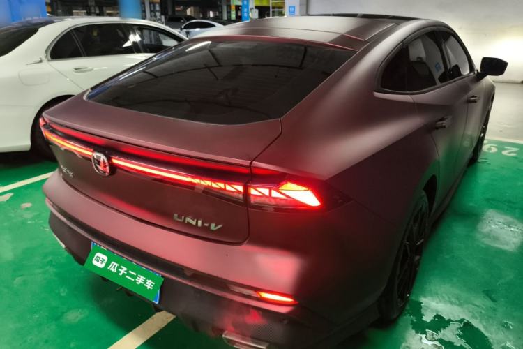 Used Changan UNI-V 2024 1.5T Smart Navigation Version
