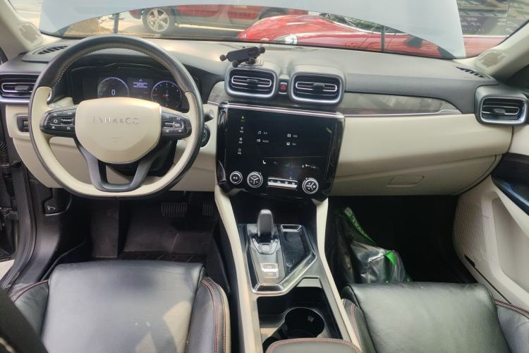 Used Lynk & Co 02 2018 1.5T DCT Two-Wheel Drive Zhaoban China V Standard
