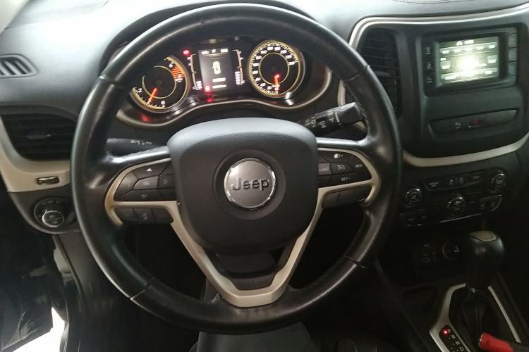 Used Jeep Cherokee 2016 2.4L Leading Edition Steering Wheel