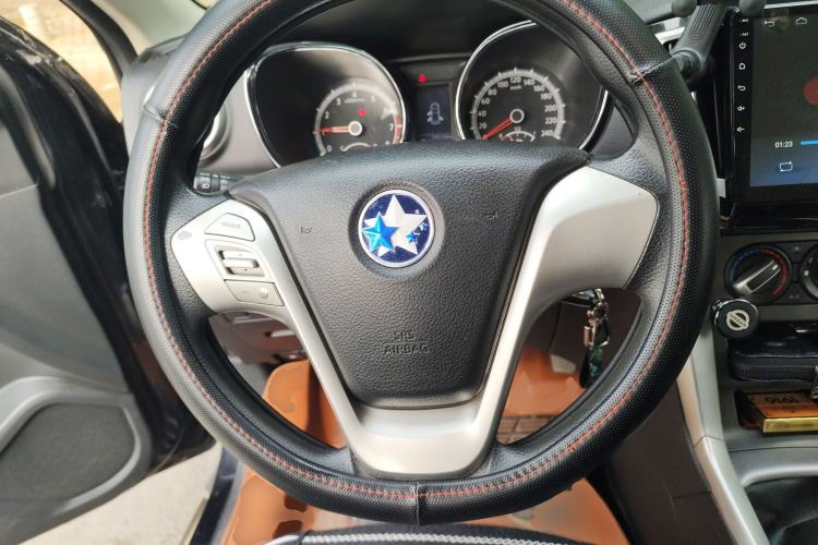 Used Venucia T70 2015 2.0L Manual RuiQu Version
