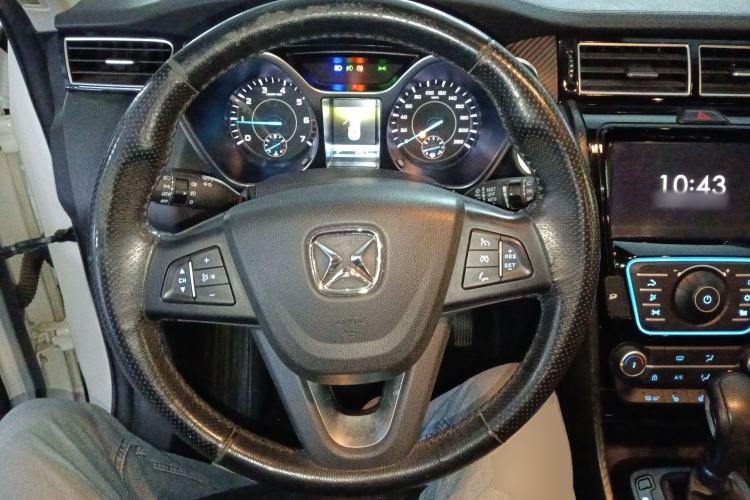 Used JMC Yusheng S330 2016 1.5L GTDi Automatic Two-Wheel Drive Prestige Edition Steering Wheel