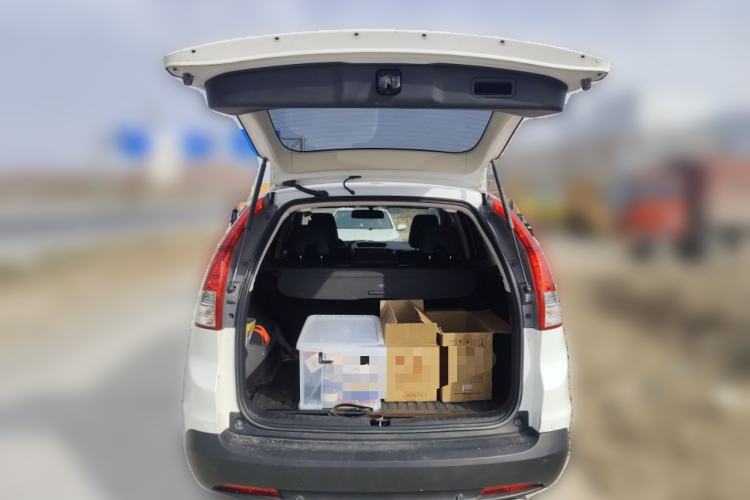 Used Honda CR-V 2012 2.4L four-wheel drive luxury version Trunk