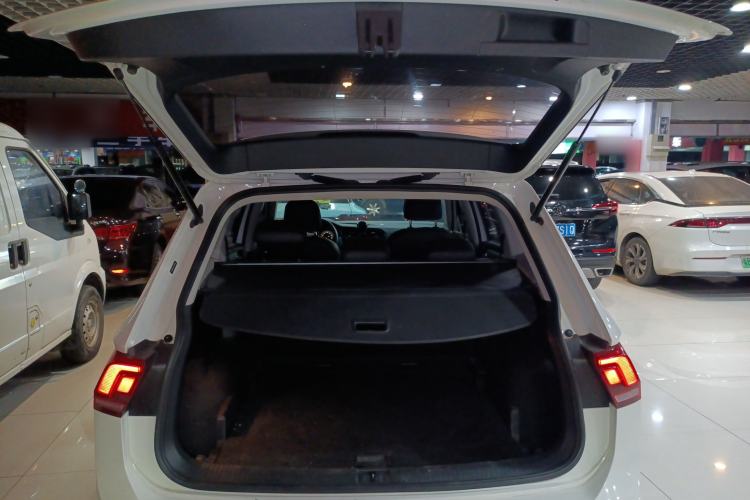 Used Volkswagen Tiguan L 2020 330TSI Automatic Two-Wheel Drive Panoramic Comfort Edition China VI Standard