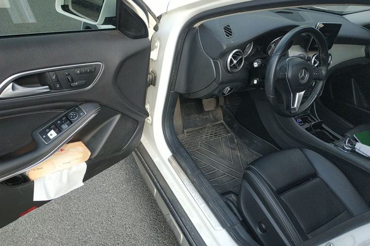 Used Mercedes-Benz GLA 2016 GLA 220 4MATIC Fashion Edition
