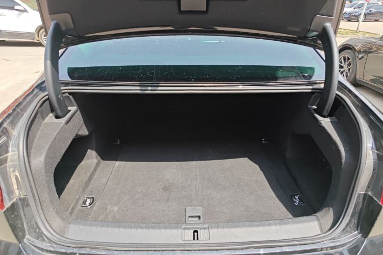 Used Volkswagen Phideon 2019 380TSI Two-Wheel Drive Business Edition China VI Standard