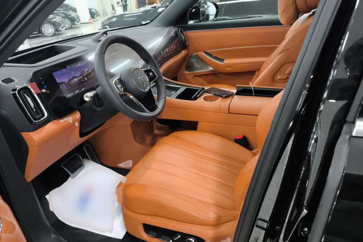 Used Hima AITO M8 2025 Extended-Range Max Version 37 kWh 6-Seater Left Front Seat