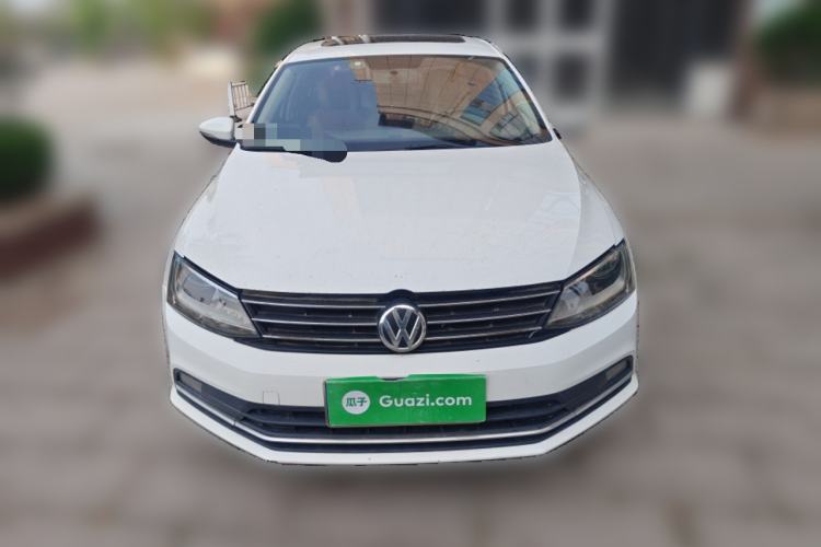 Used Volkswagen Sagitar 2015 1.6L Manual Comfort Model