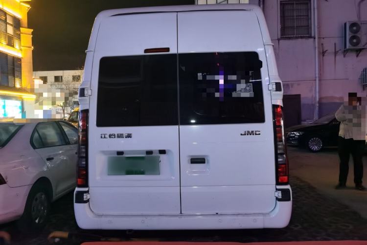 Used JMC Fushun 2025 2.0T 6MT Diesel Short-Wheelbase Mid-Height Commercial Multi-Purpose Passenger Vehicle 5/6 Seats
