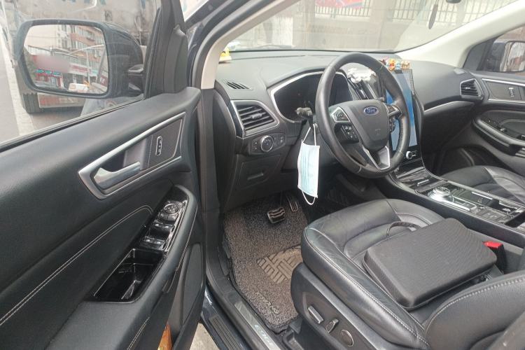 Used Ford Edge 2020 EcoBoost 245 Two-Wheel Drive Titanium 7-Seater Driver Seat