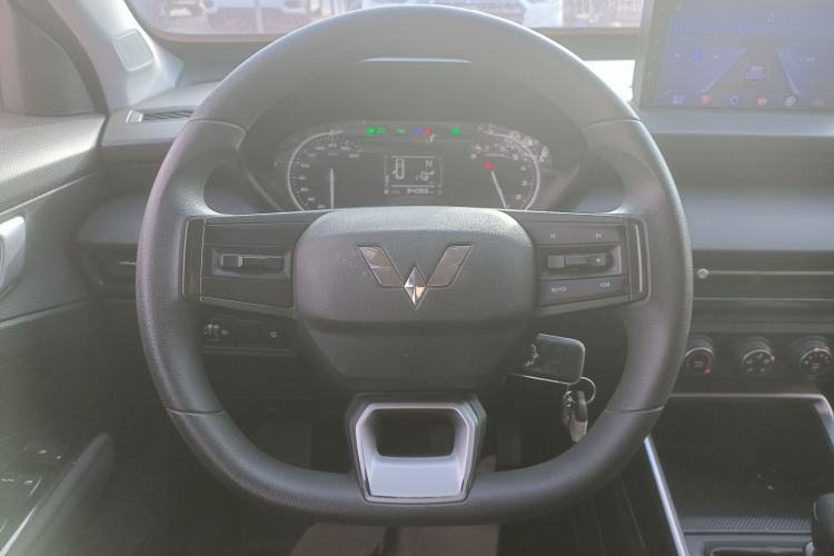 Used Wuling Alvez 2022 1.5L Manual Free-Style Model
