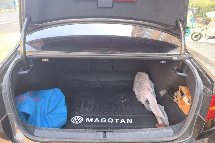 Used Volkswagen Magotan 2018 330TSI DSG Luxury Model
