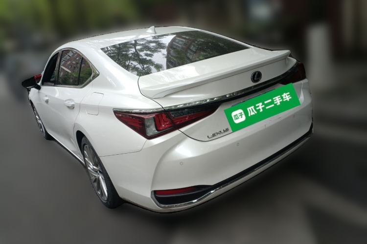 Used Lexus ES 2020 300h Executive Edition
