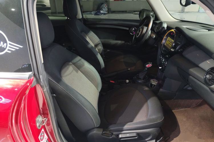 Used MINI MINI 2014 1.5T COOPER Fun
