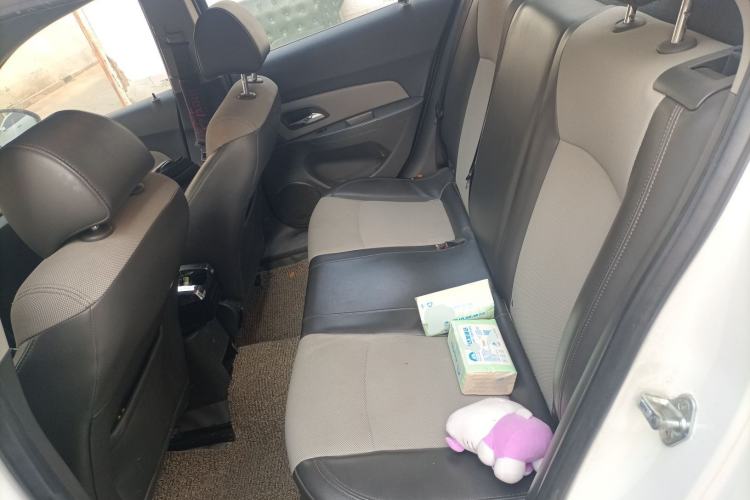 Used Chevrolet Cruze 2013 1.6L SL MT Left Rear Seat