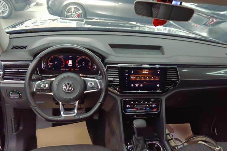 Used Volkswagen Teramont X 2020 Facelifted 330TSI Two-Wheel-Drive Luxury Edition
