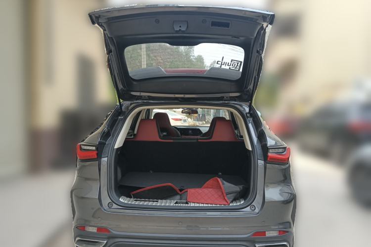 Used CHANGAN OSHAN X5 2022 Sport Edition 1.5T DCT Cyclone Assault Trunk