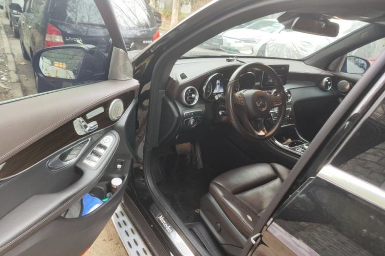 Used Mercedes-Benz GLC 2019 Facelift GLC 260 L 4MATIC Luxury Model
