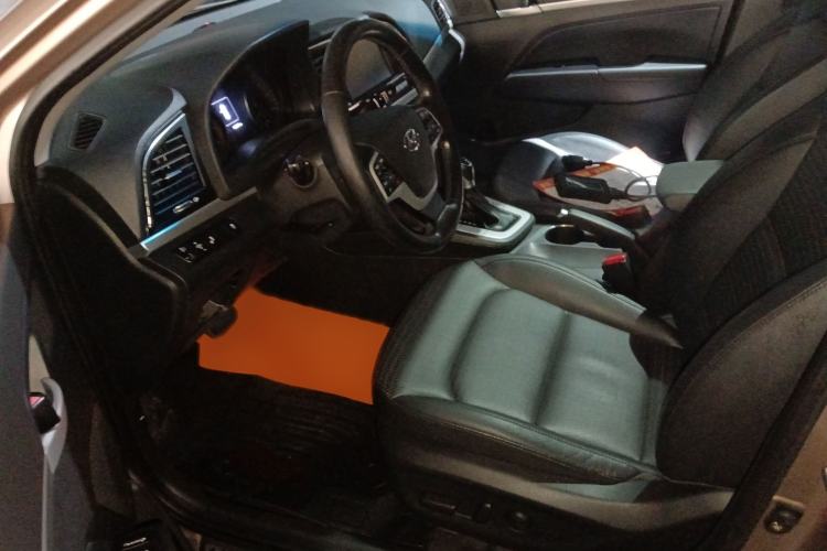 Used Hyundai Elantra (6th Generation / Lingdong) 2016 1.6L Automatic ZhiXuan · Luxury Version Left Front Seat