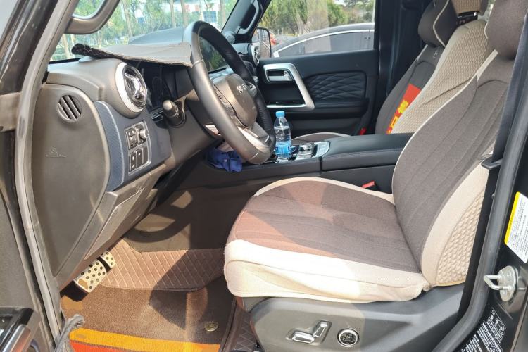 Used BAIC Off-Road BJ40 2023 2.0D Automatic Four-Wheel Drive Blade Hero Edition Adventurer Type Left Front Seat