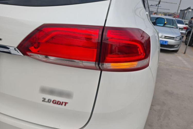 Used Haval H6 2017 Blue Label 2.0T Automatic Two-Wheel Drive Leading Model Exterior 3