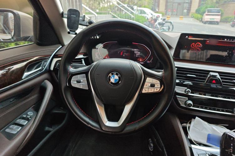 Used BMW 5 Series 2020 525Li Luxury Package Steering Wheel