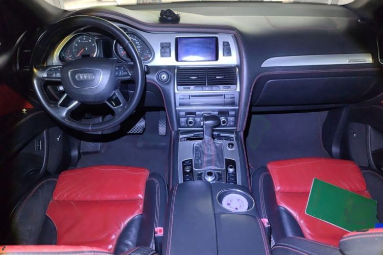 Used Audi Q7 2012 3.0 TFSI Exclusive Version (200kW) Center Console