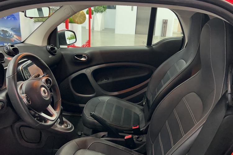 Used smart fortwo 2018 0.9T 66kW Hardtop Pioneer Edition China V Emission Standard