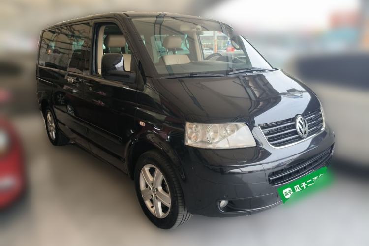 Used Volkswagen Multivan 2008 3.2L Front Right 45 Deg