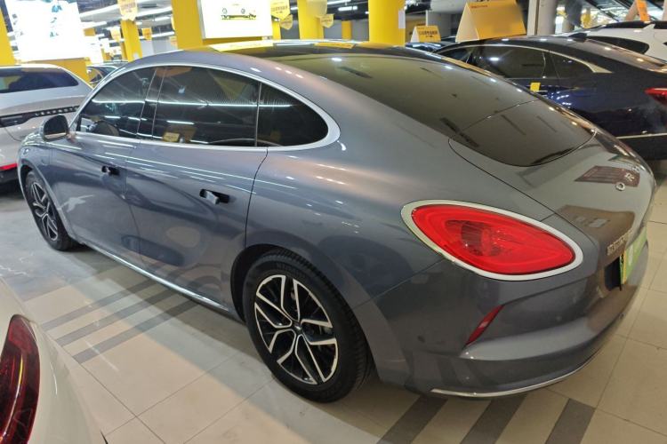 Used ORA Lightning Cat 2022 555 km Luxury Edition
