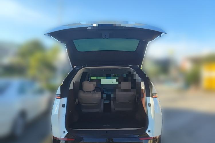 Used XPeng X9 2024 640 All-Wheel Drive High-Performance Max Trunk