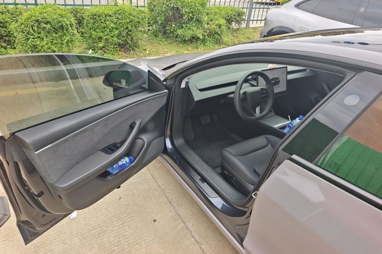 Used Tesla Model 3 2023 Long-Range All-Wheel-Drive Version Driver Seat