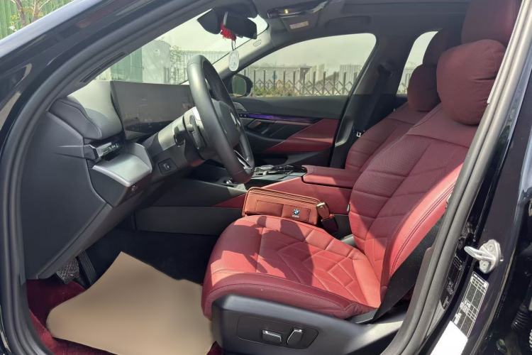 Used BMW 5 Series 2025 530Li Leading Model M Sport Package Left Front Seat