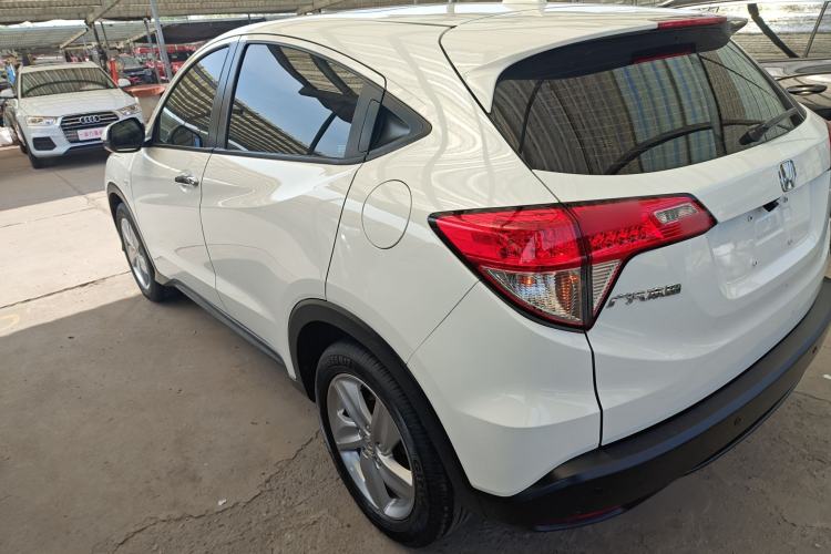 Used Honda Vezel 2020 1.5L CVT Elite Edition Rear Left 45 Deg