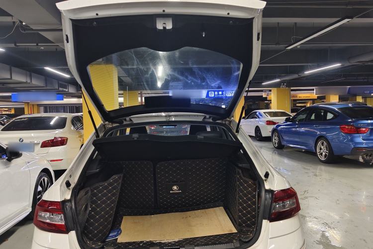 Used Skoda Octavia 2022 1.5L Automatic Comfort Edition Trunk